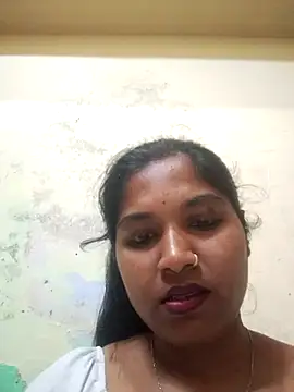 Snapshot of Eashita_01 chatting on 12.22.25 Eashita 01 online show from 12.22.25