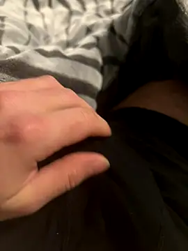 Snapshot of tgetshorny chatting on 12.19.25 tgetshorny online show from 12.19.25