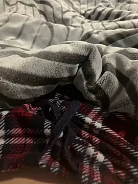 Snapshot of tgetshorny chatting on 12.20.25 tgetshorny online show from 12.20.25