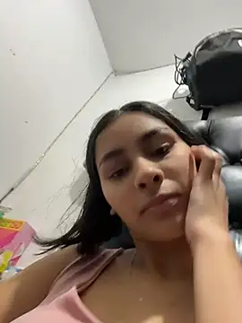 ManuelaEvans  online show from 02.05.26