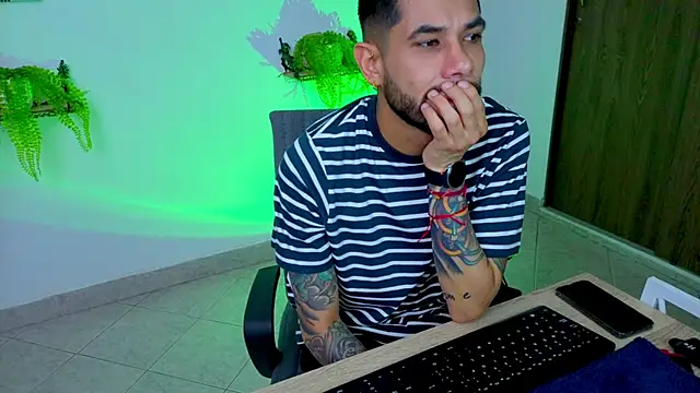 RexLive Medusa online show from 12.20.25