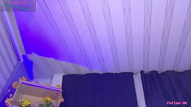 Emilyy05  online show from 04.19.26