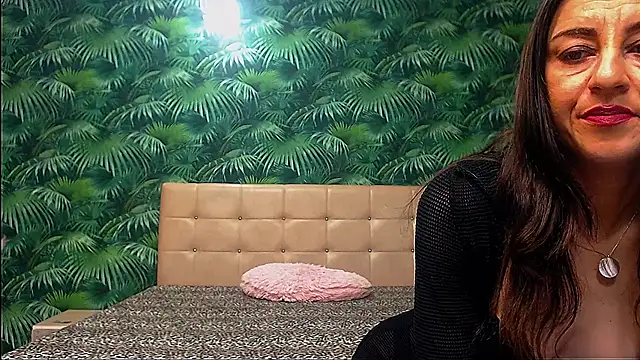 Stella John online show from 11.26.25