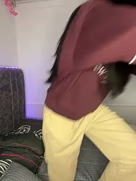 junorise23 online show from 04.19.26