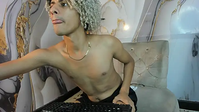 Victor LatinBoy online show from 12.22.25