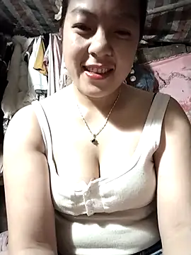Snapshot of Lucky_cutee chatting on 05.10.26 Lucky cutee online show from 05.10.26