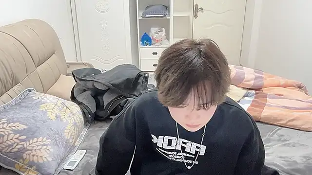 Snapshot of junnan001 chatting on 12.20.25 junnan001 online show from 12.20.25