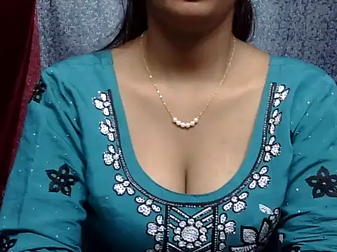 cute Dirty Diva online show from 04.04.26