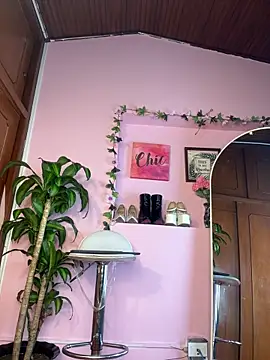  zoe bakerr online show from 03.30.26