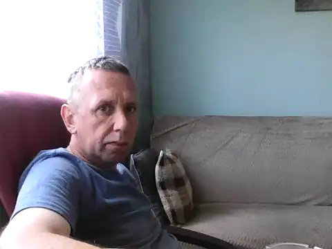 Snapshot of rozmarynowski chatting on 06.14.26 rozmarynowski online show from 06.14.26