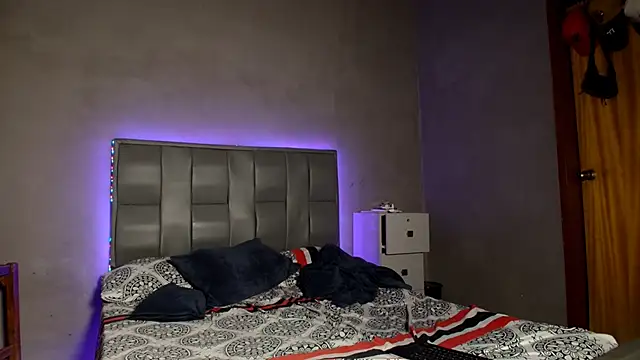 MAXIMILAINO-XXX online show from 02.04.26