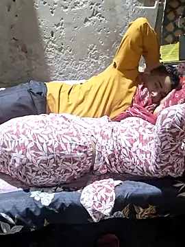 Radhacpl9528 online show from 04.12.26