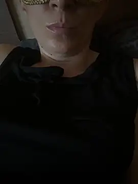 SexyMamiVee online show from 04.17.26