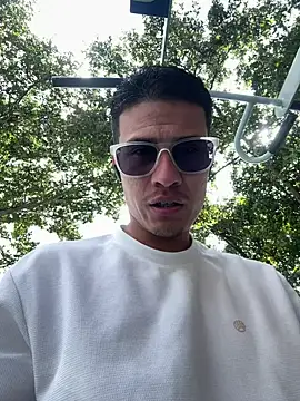 Latin Paisa Boy online show from 02.25.26