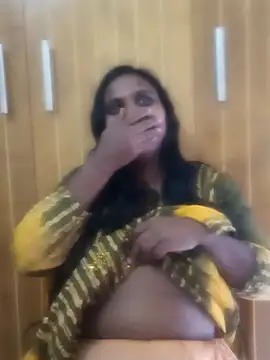 Snapshot of Hot_Sweety02 chatting on 12.23.25 Hot Sweety02 online show from 12.23.25