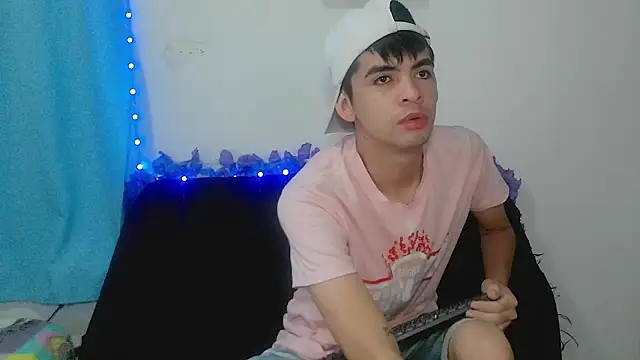 Snapshot of nico22love chatting on 02.03.26 nico22love online show from 02.03.26