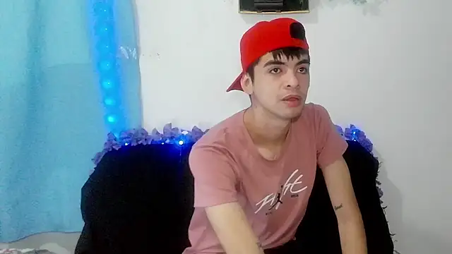 Snapshot of nico22love chatting on 02.05.26 nico22love online show from 02.05.26