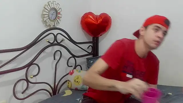 Snapshot of nico22love chatting on 03.04.26 nico22love online show from 03.04.26