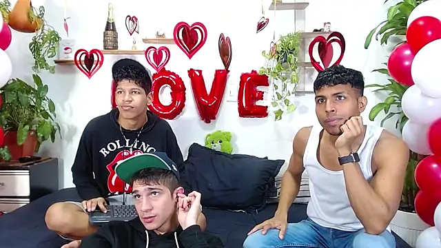 Interracial Snow Bunny online show from 02.15.26