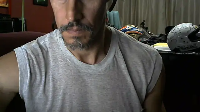 Snapshot of koolchillfun696969 chatting on 06.27.26 koolchillfun696969 online show from 06.27.26