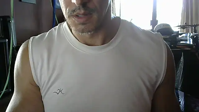 Snapshot of koolchillfun696969 chatting on 07.10.26 koolchillfun696969 online show from 07.10.26