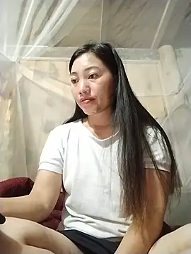 Snapshot of Lovephay8x chatting on 06.17.26 Lovephay8x online show from 06.17.26