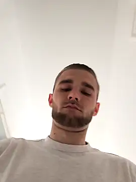 Benjamiinlt online show from 04.08.26