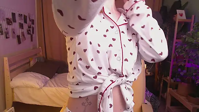 Snapshot of Haya_Harareet chatting on 01.14.26 Haya Harareet online show from 01.14.26