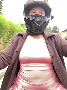 Scarlet auraa online show from 03.05.26