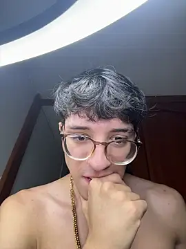 ArthurDavies  online show from 02.02.26