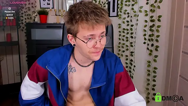 Snapshot of Tomas_Norton chatting on 02.11.26 Tomas Norton online show from 02.11.26