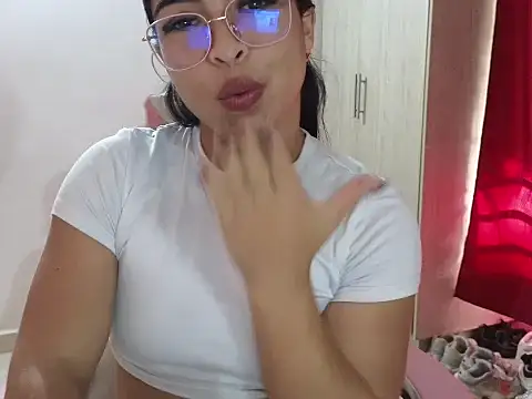 Snapshot of Daphne_Grayy chatting on 02.05.26 Daphne Grayy online show from 02.05.26