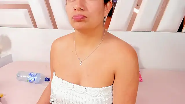 Snapshot of MiaKleinX chatting on 07.16.26 MiaKleinX online show from 07.16.26