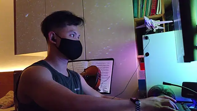 OnlyHand9x online show from 06.12.26