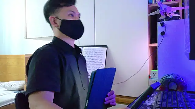 OnlyHand9x online show from 06.25.26