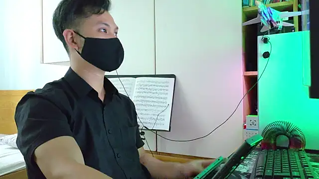 OnlyHand9x online show from 06.25.26