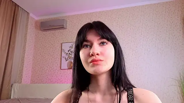 AveloriaLove online show from 02.01.26