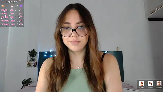 Snapshot of NebulaHavenn chatting on 02.02.26 NebulaHavenn online show from 02.02.26