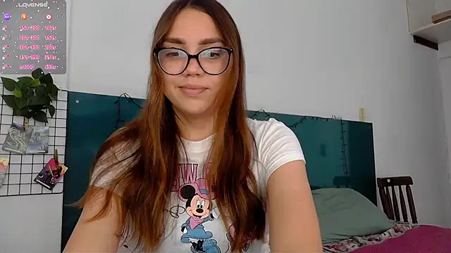 Snapshot of NebulaHavenn chatting on 02.20.26 NebulaHavenn online show from 02.20.26