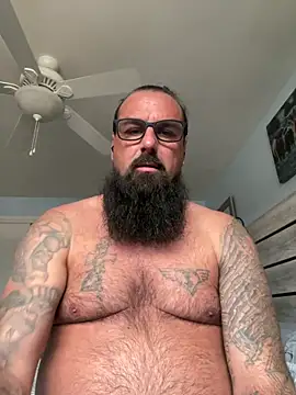 Snapshot of alphareign85 chatting on 02.18.26 alphareign85 online show from 02.18.26