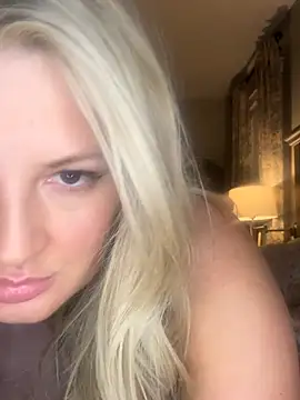 docmilf12 online show from 03.02.26