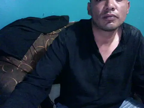 Snapshot of latinomoreno95 chatting on 05.15.26 latinomoreno95 online show from 05.15.26