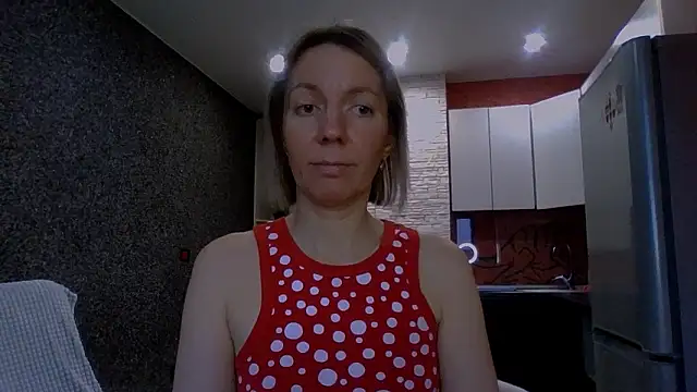 Amanda Luxe online show from 02.02.26