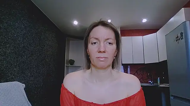 Amanda Luxe online show from 02.25.26