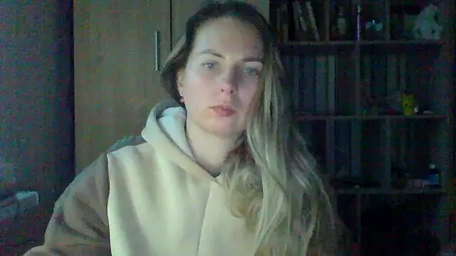 VikiLove765 online show from 03.03.26