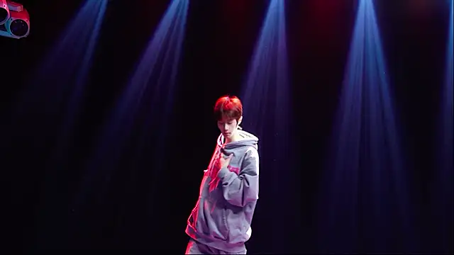 BOYGAYHOUSE1 online show from 01.17.26