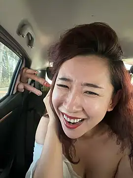 Snapshot of Jingjingxiang-520 chatting on 06.13.26 Jingjingxiang-520 online show from 06.13.26