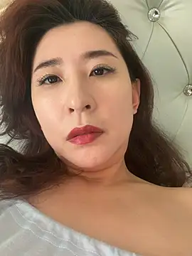 Snapshot of Jingjingxiang-520 chatting on 06.27.26 Jingjingxiang-520 online show from 06.27.26