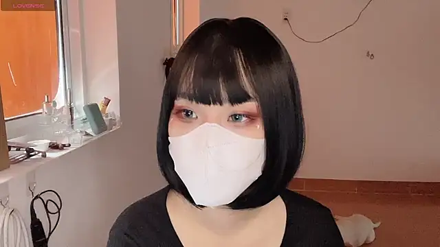 Snapshot of Tieu-May chatting on 02.08.26 Tieu-May online show from 02.08.26