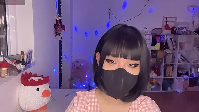 Snapshot of Tieu-May chatting on 03.04.26 Tieu-May online show from 03.04.26